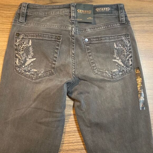 Shyanne Women’s Mid Rise Bootcut Jeans - Picture 5 of 10